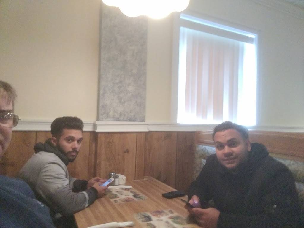 Sals Family Pizza | restaurant | 630 Main St, Monroe, CT 06468, USA | 2032681862 OR +1 203-268-1862