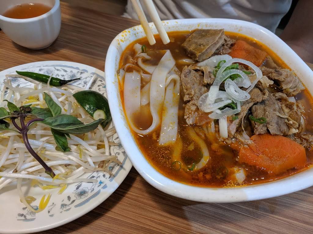 Xelua Vietnamese Restaurant | restaurant | 180 Steeles Ave W, Thornhill, ON L4J 2L1, Canada | 9058822122 OR +1 905-882-2122