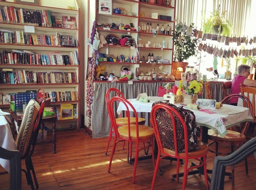 Old Bookstore Café | restaurant | 2558 County Rd 4, Camden East, ON K0K 1J0, Canada | 6138931802 OR +1 613-893-1802