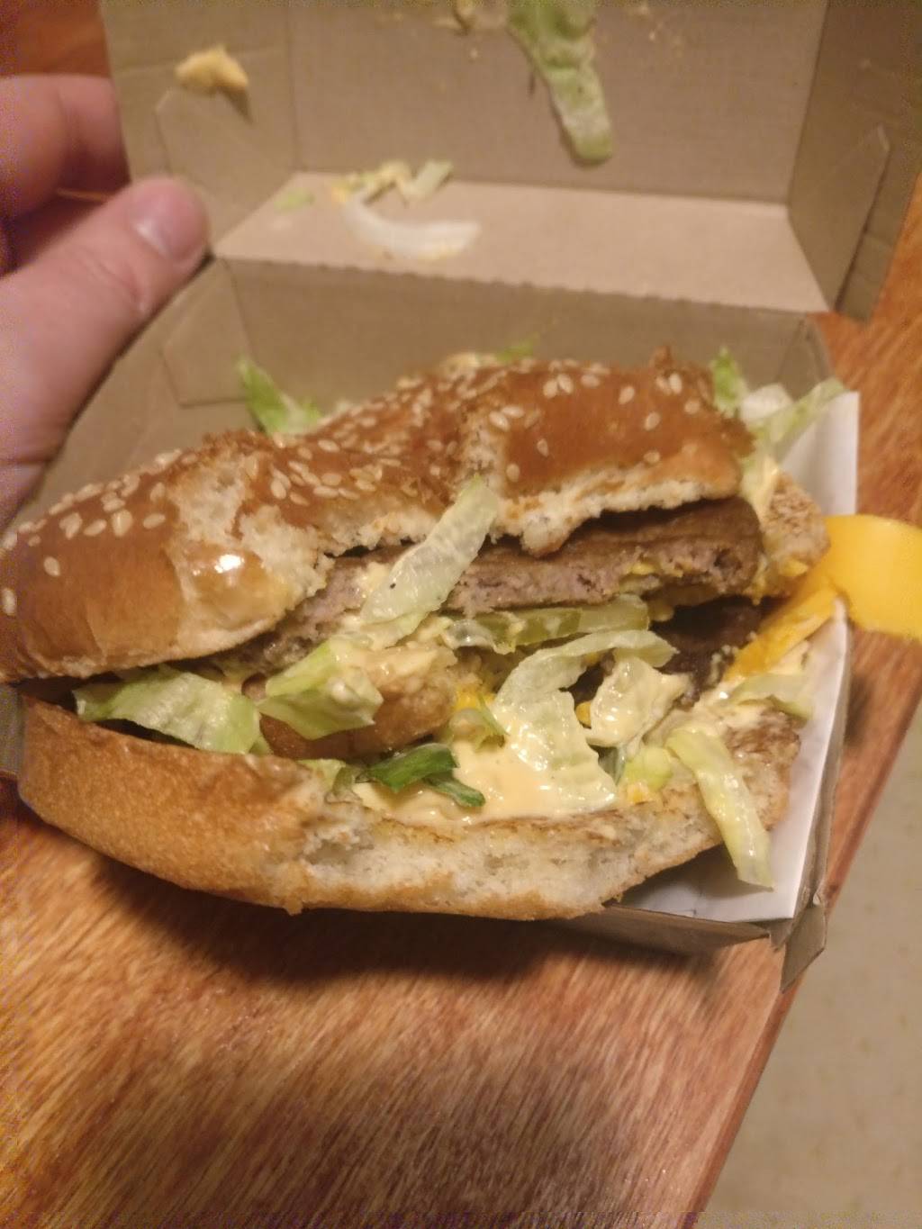 McDonalds | cafe | 14235 Puritas Ave, Cleveland, OH 44135, USA | 2162518990 OR +1 216-251-8990