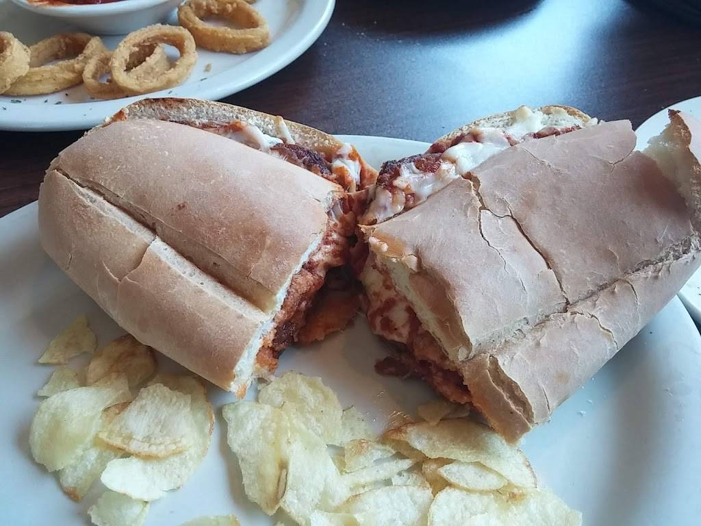 Lucas Italian Restaurant | restaurant | 932 Cycle Ln, South Hill, VA 23970, USA | 4344473211 OR +1 434-447-3211