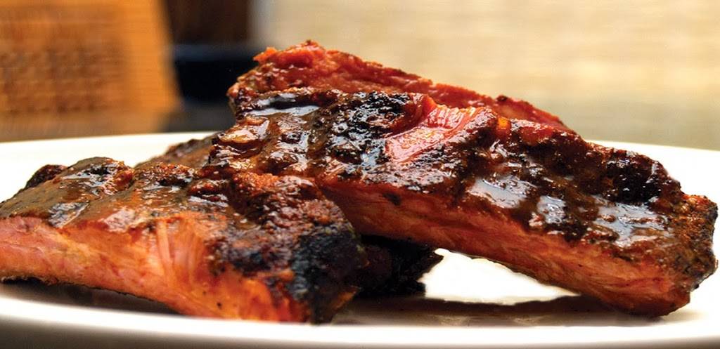 Off the Bone Barbeque | restaurant | 1734 S Lamar St, Dallas, TX 75215, USA | 2145659551 OR +1 214-565-9551