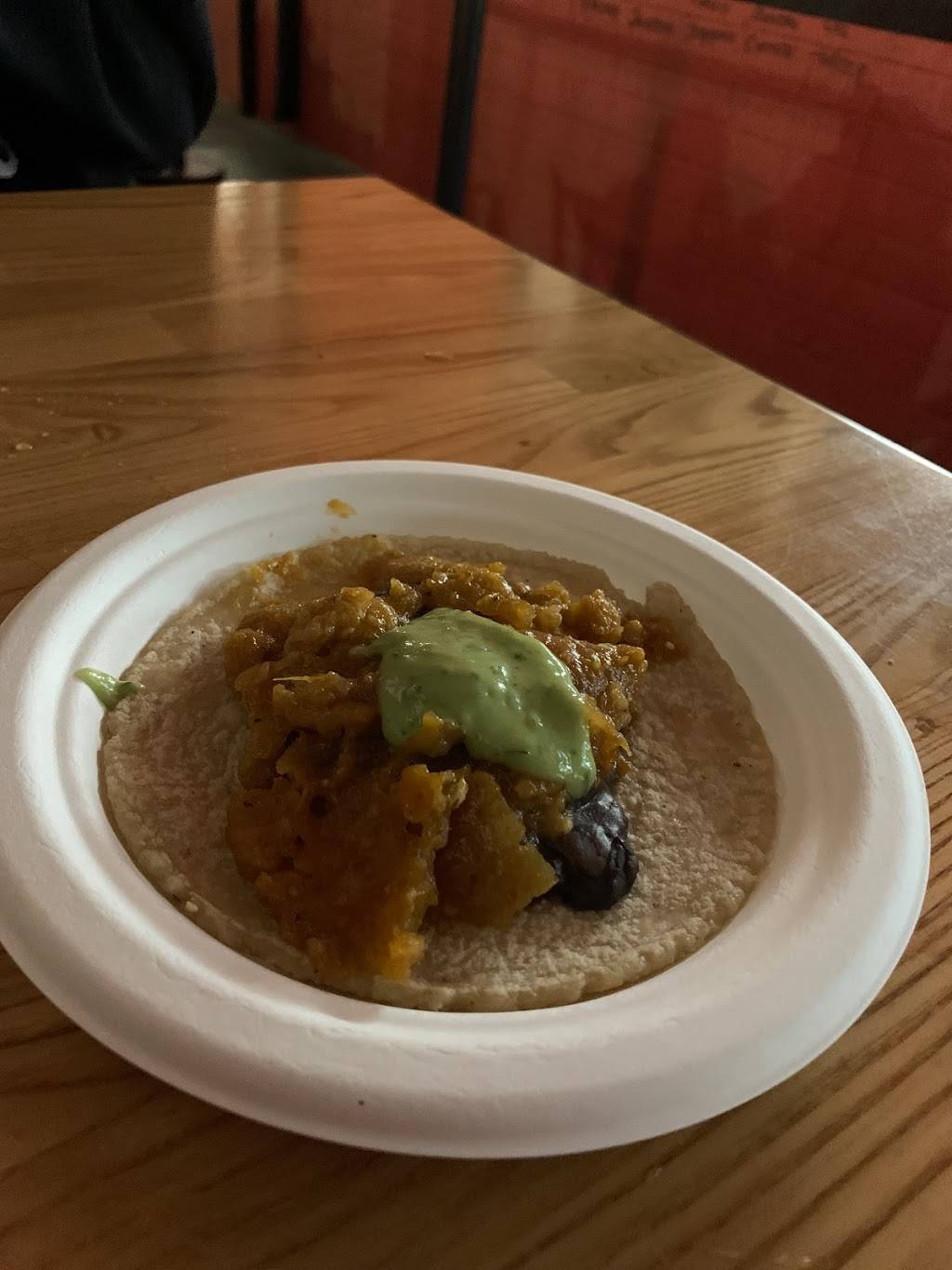 Guisados | restaurant | 120 S Linden Dr, Beverly Hills, CA 90212, USA | 3102718114 OR +1 310-271-8114