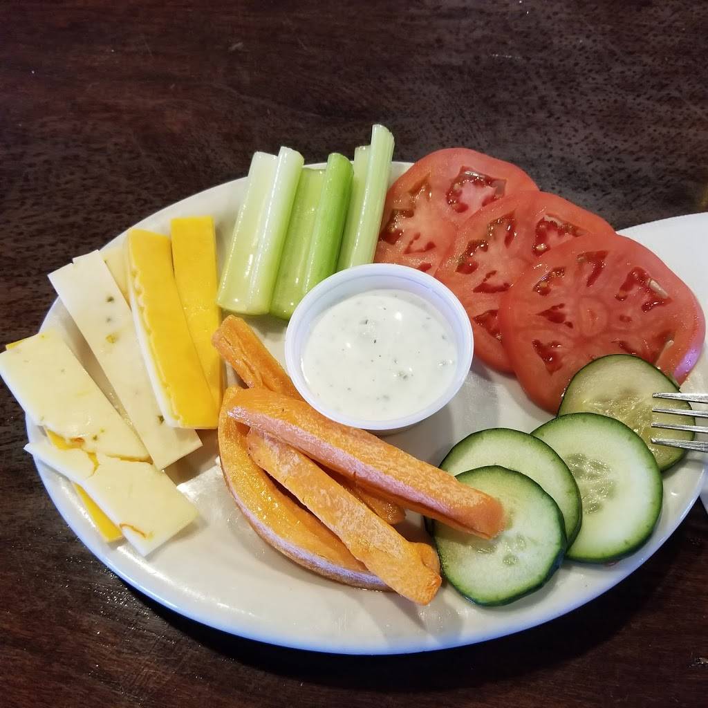 Bout Time Pub & Grub | restaurant | 641 Olsen Plaza, Layton, UT 84041, USA | 8015443513 OR +1 801-544-3513