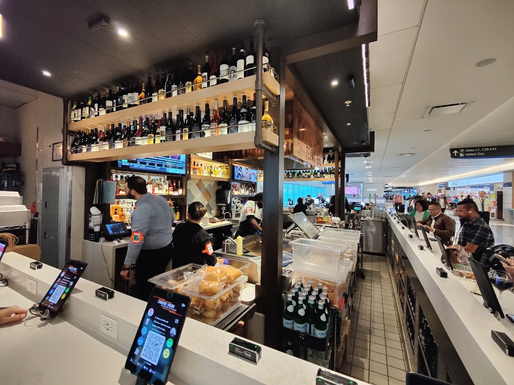 Q-Bar Texas BBQ | restaurant | 3870 N Terminal Rd, Houston, TX 77032, USA | 8665083558 OR +1 866-508-3558