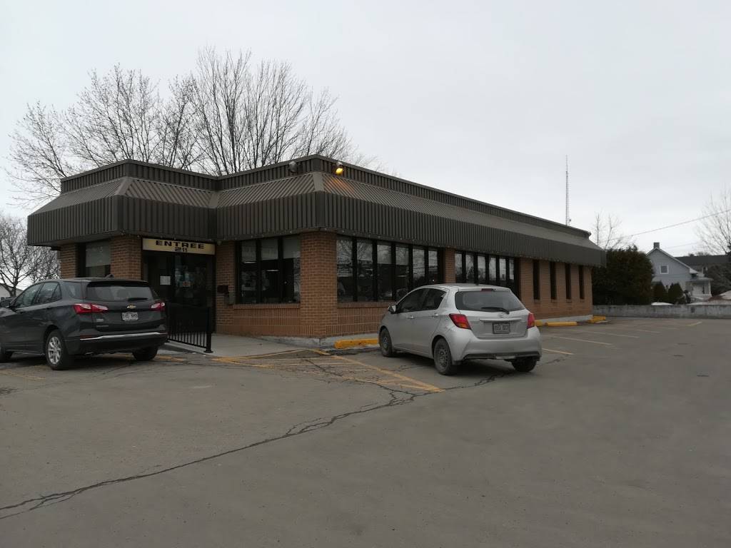 Nick Pizzeria | restaurant | 211 Boulevard Lacombe, Repentigny, QC J5Z 3C4, Canada | 4505816470 OR +1 450-581-6470