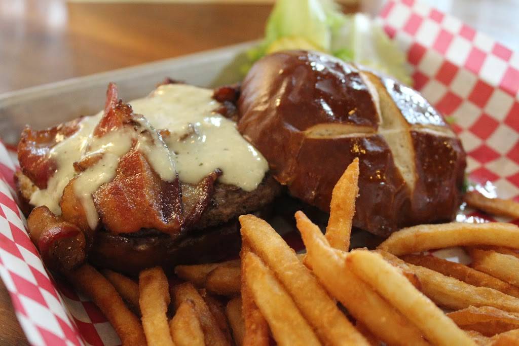 Millstream Brau Haus | restaurant | 741 47th Ave, Amana, IA 52203, USA | 3196227332 OR +1 319-622-7332