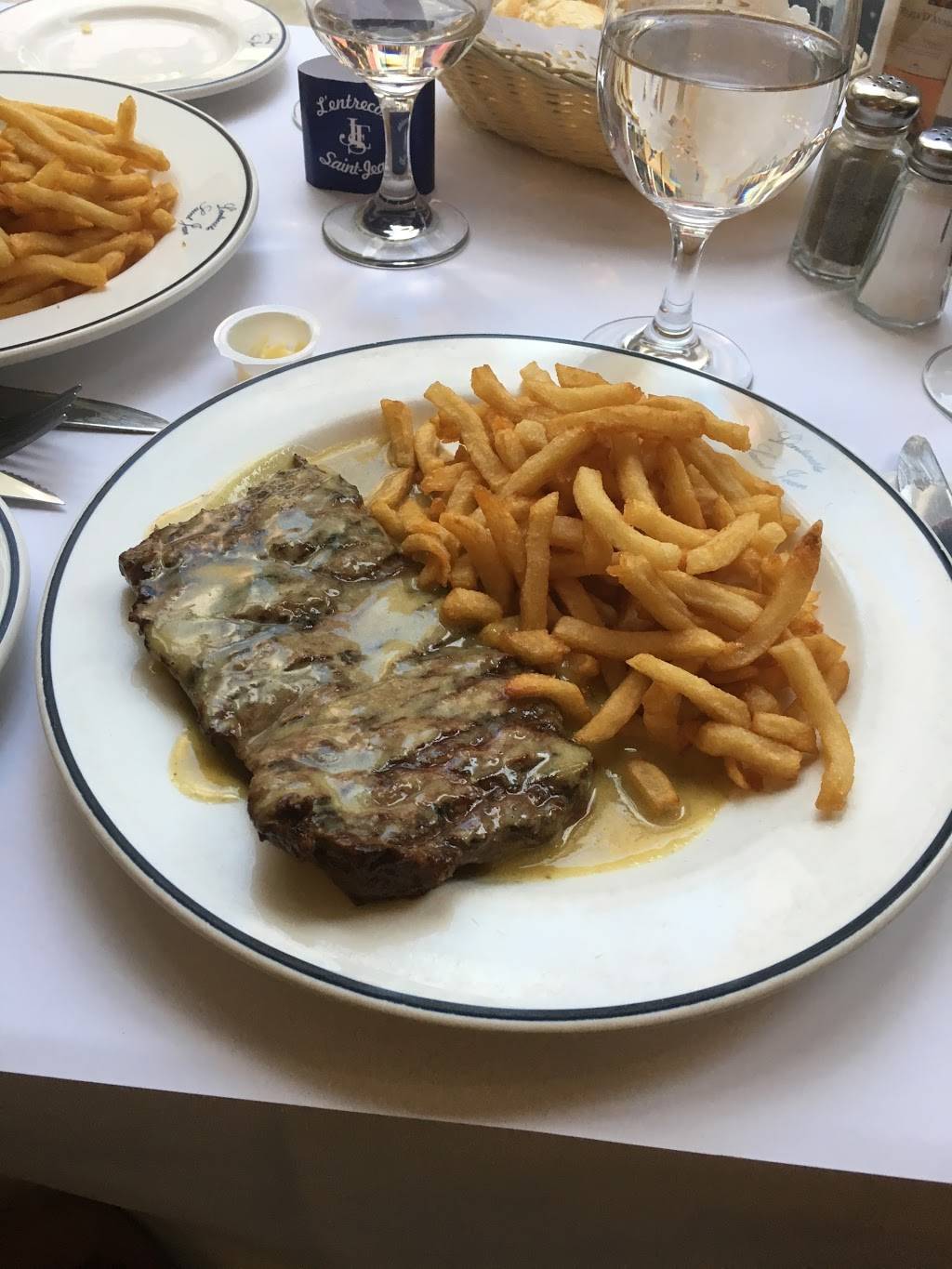 LEntrecôte Saint-Jean | restaurant | 2022 Rue Peel, Montréal, QC H3A 2W5, Canada | 5142816492 OR +1 514-281-6492