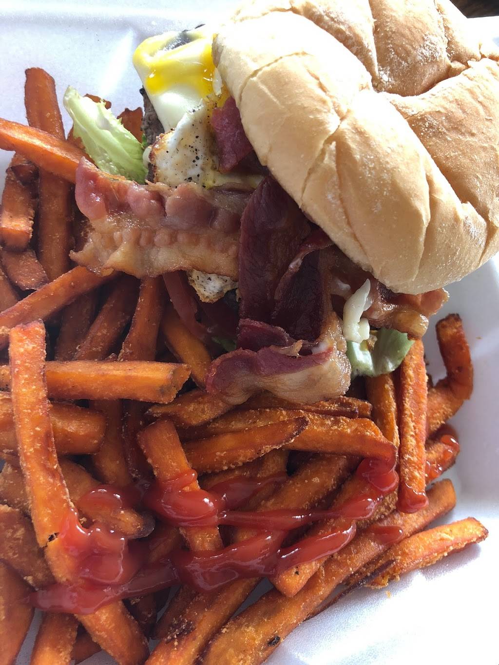 Ryans Sports Pub & Billiards | restaurant | 500 Hathaway Rd, New Bedford, MA 02740, USA | 7742066665 OR +1 774-206-6665