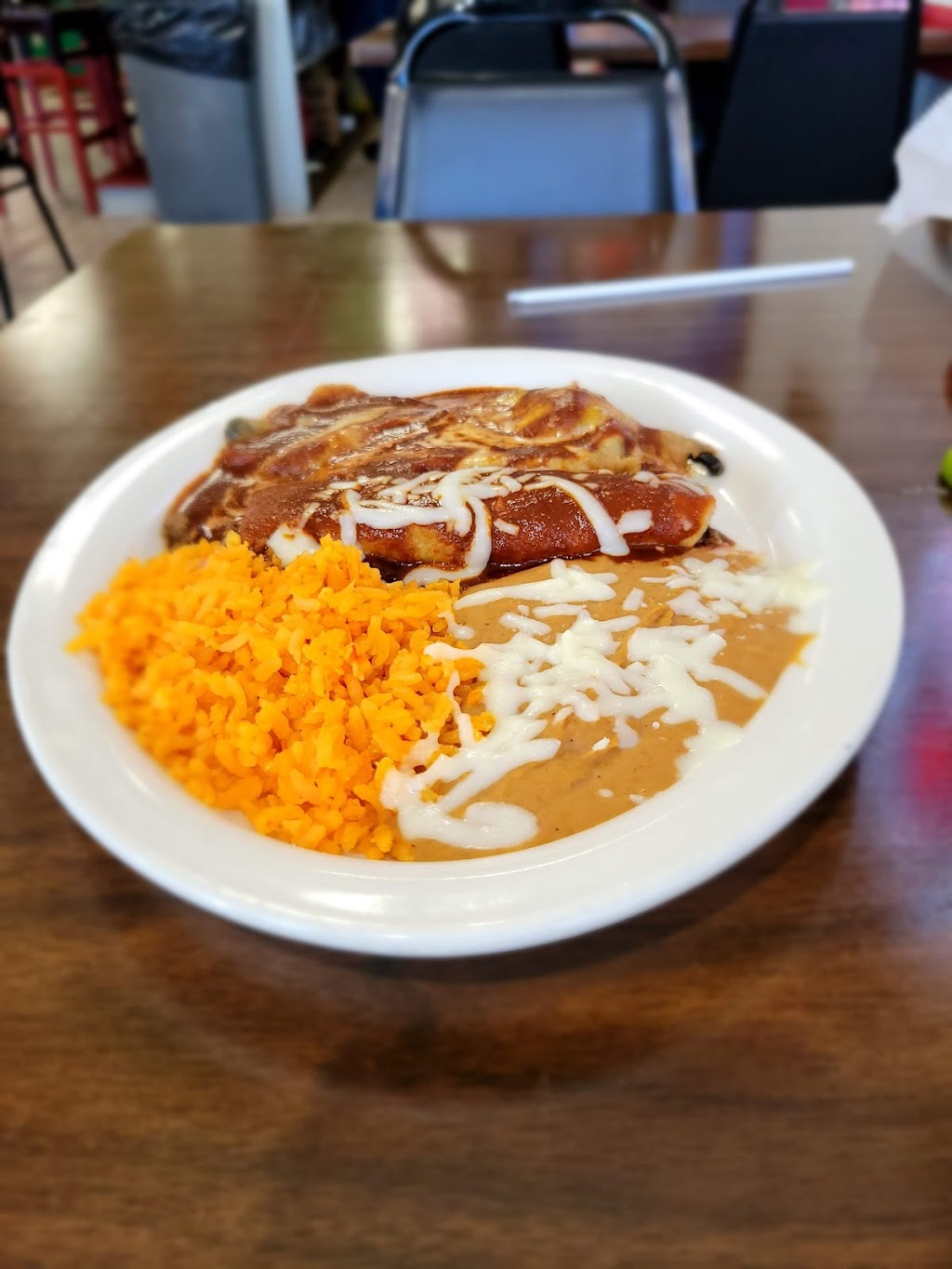 Mi Ranchito | restaurant | 114 N Magnolia St, Elmwood, IL 61529, USA | 3097426161 OR +1 309-742-6161