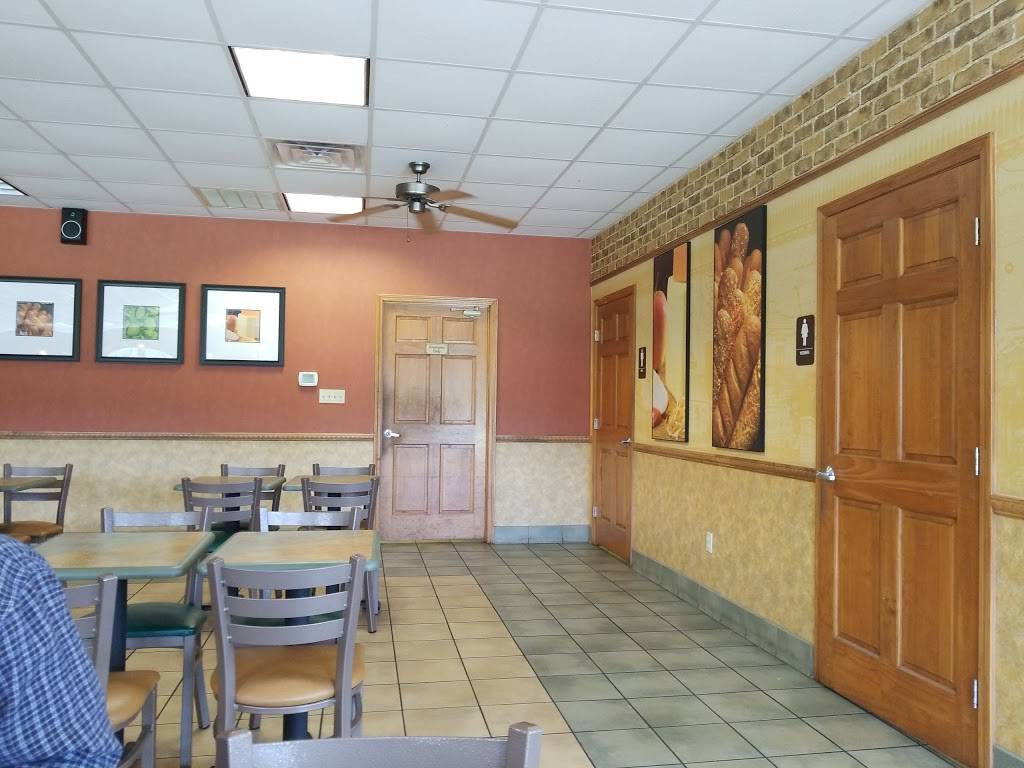 Subway | restaurant | 41 Edwards Dr, Bells, TN 38006, USA | 7316632313 OR +1 731-663-2313