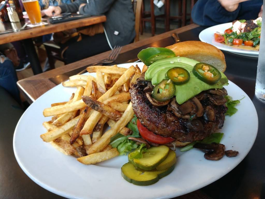 PUB REPUBLIC | restaurant | 3120 Lakeville Hwy, Petaluma, CA 94954, USA | 7077829090 OR +1 707-782-9090