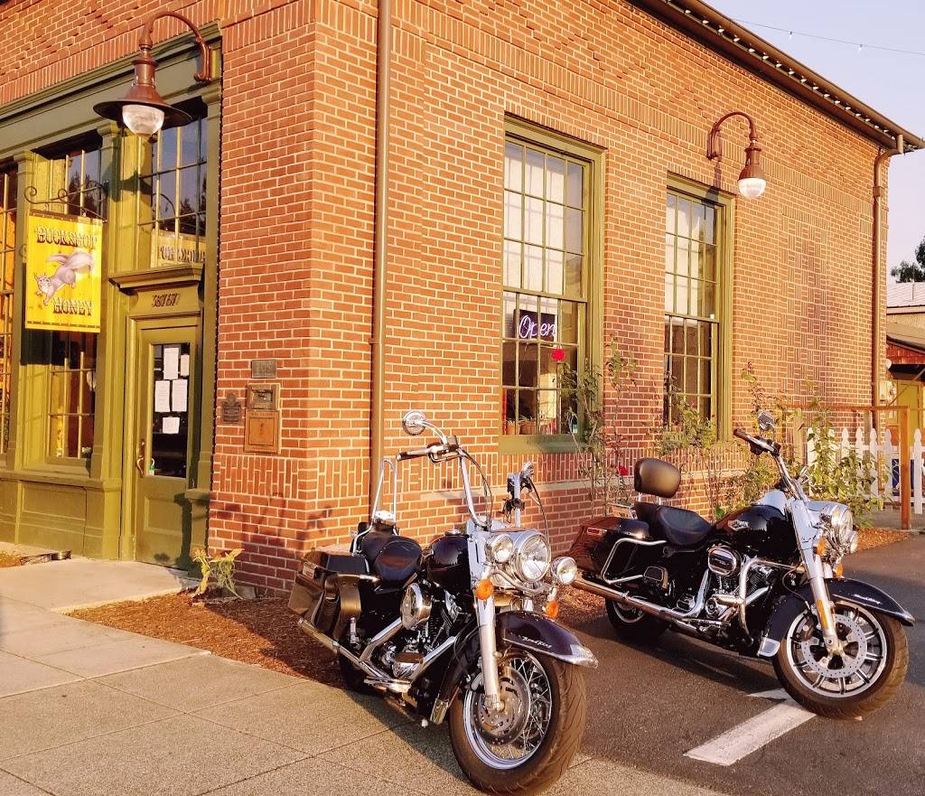 Buckshot Honey | restaurant | 38767 SE River St, Snoqualmie, WA 98065, USA | 4252920200 OR +1 425-292-0200