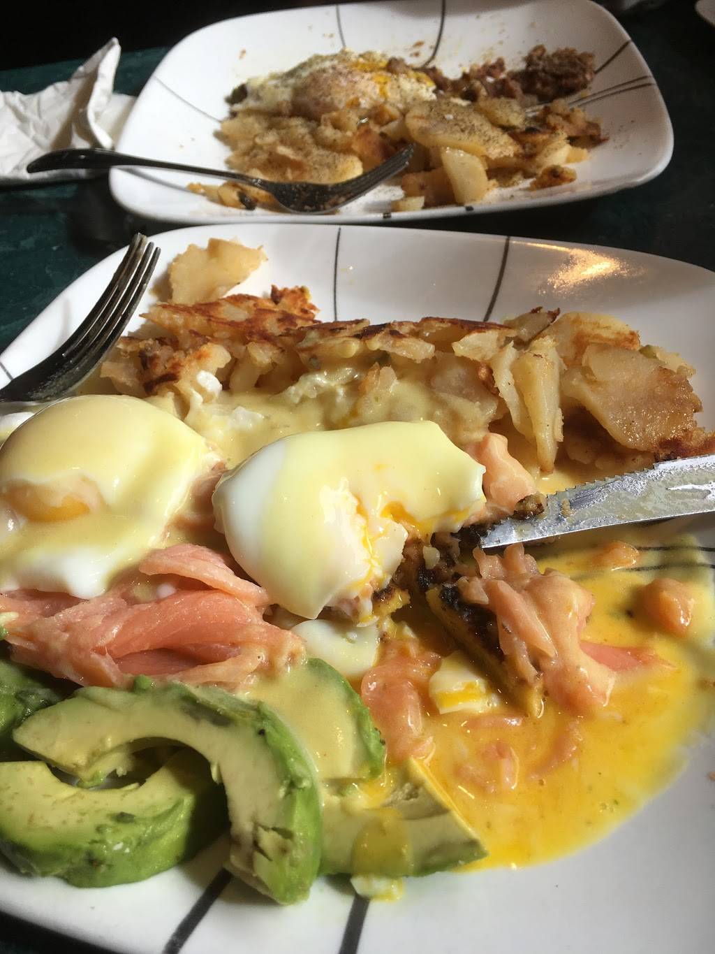 Sunset Diner | restaurant | 593 Meeker Ave, Brooklyn, NY 11222, USA | 7183492777 OR +1 718-349-2777