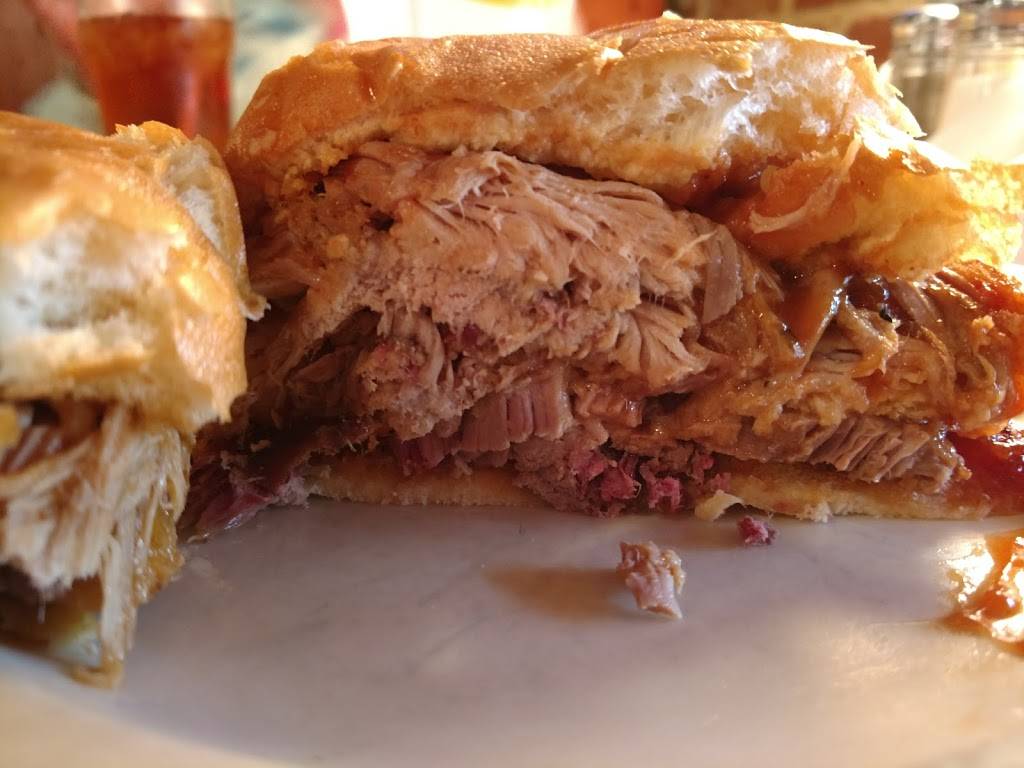 Jim N Nicks Bar-B-Q | restaurant | 872 Fording Island Rd, Bluffton, SC 29910, USA | 8437069741 OR +1 843-706-9741