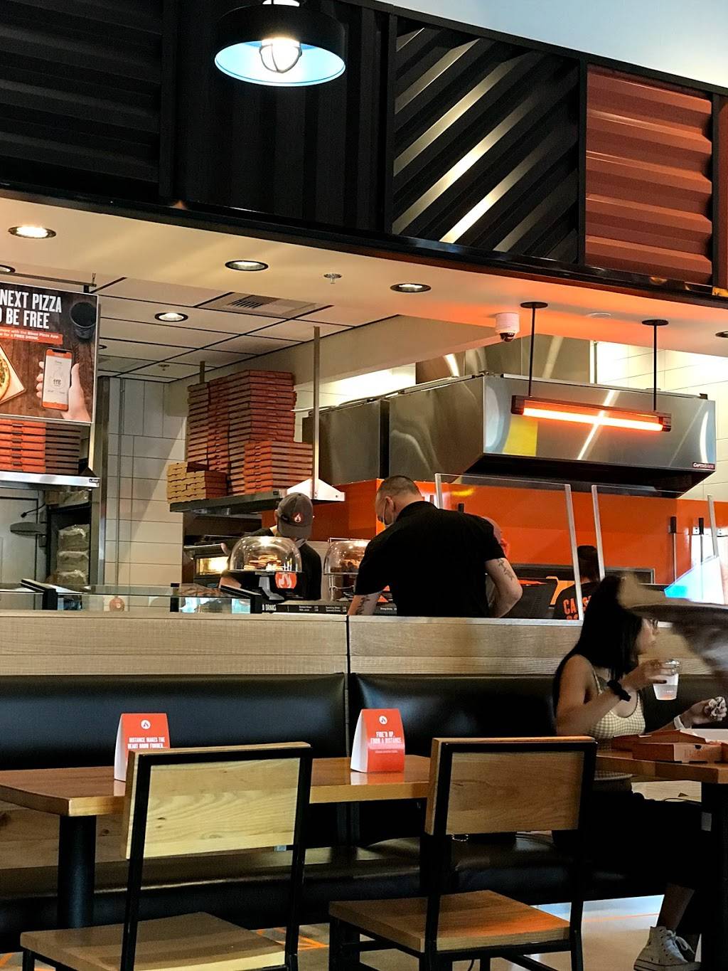 Blaze Pizza | meal takeaway | 5114 E Fowler Ave Suite 103, Tampa, FL 33617, USA | 8136782444 OR +1 813-678-2444