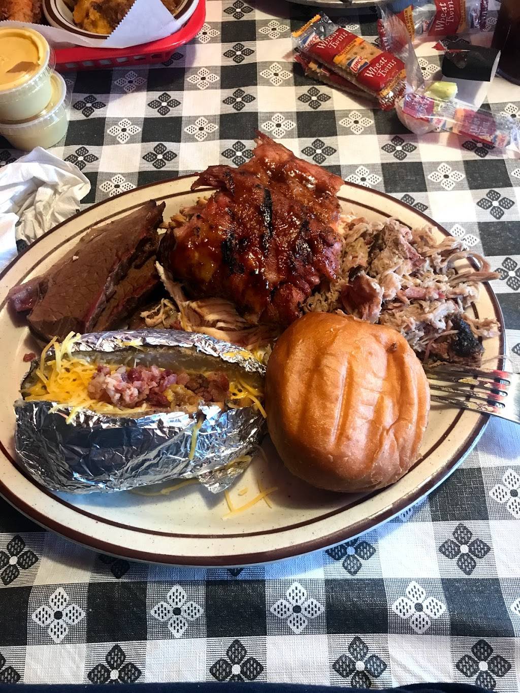 WHISKEY TRAIL BBQ & STEAKHOUSE | restaurant | 413 Wilson Ave, Tullahoma, TN 37388, USA | 9312224001 OR +1 931-222-4001