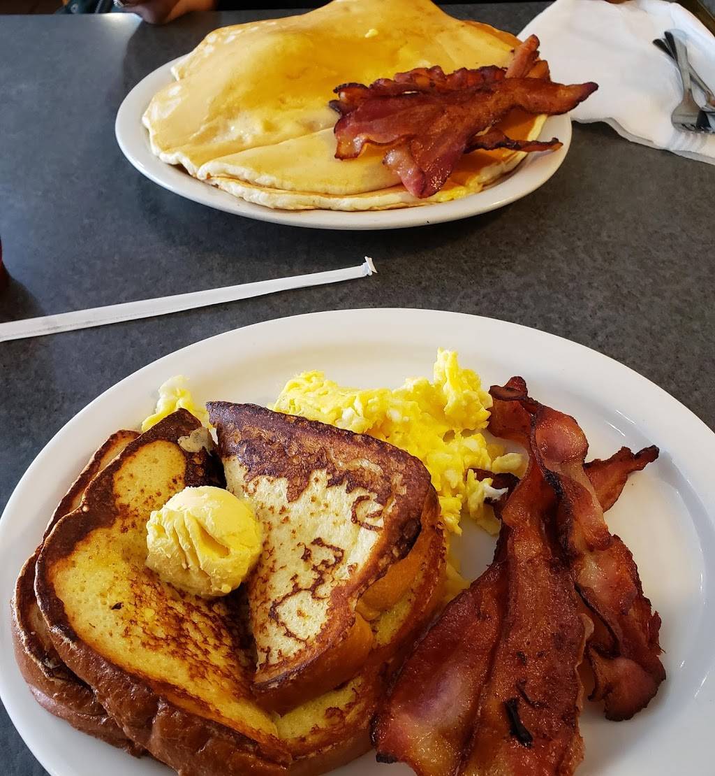 Rosies Cafe | restaurant | 10690 E US Hwy 40, Independence, MO 64055, USA | 8163535835 OR +1 816-353-5835