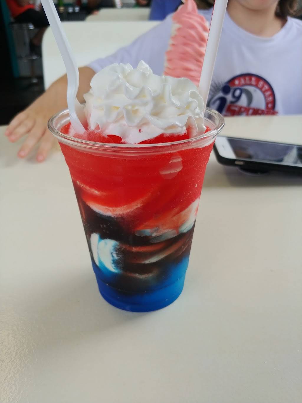 Clear Fork Dairy Belle | restaurant | 8 Main St, Bellville, OH 44813, USA | 4198863122 OR +1 419-886-3122