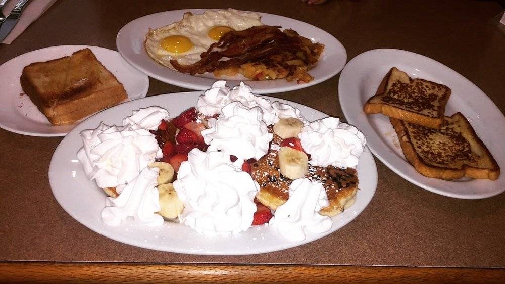 D & D Coffee Shop | cafe | 4508 Fort Hamilton Pkwy, Brooklyn, NY 11219, USA | 7184388365 OR +1 718-438-8365