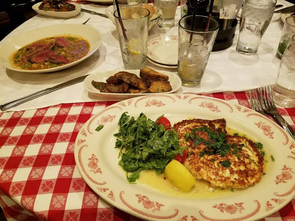 Maggianos Little Italy | restaurant | Streets of Woodfield, 1901 Woodfield Rd, Schaumburg, IL 60173, USA | 8472405600 OR +1 847-240-5600