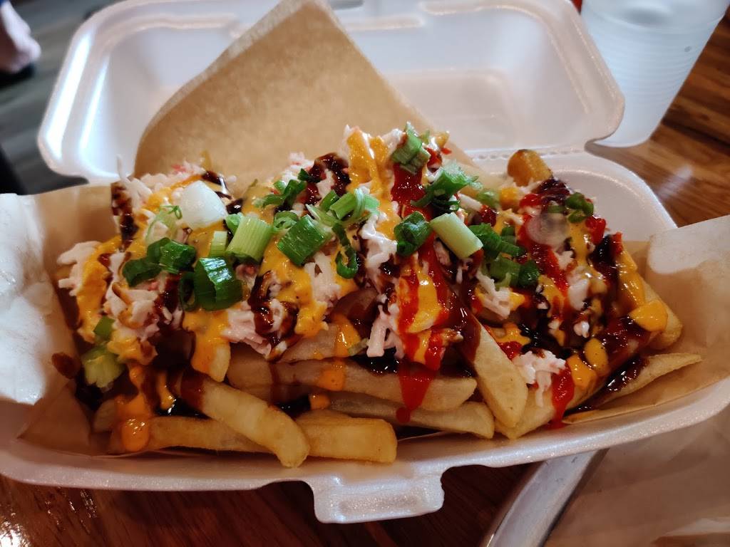 UMaki Sushi Burrito | restaurant | 13582 University Blvd Suite 200, Sugar Land, TX 77479, USA | 2812076575 OR +1 281-207-6575