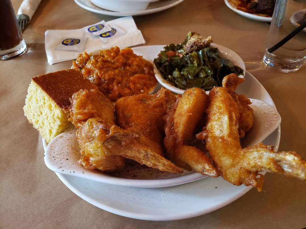 The Rib Cage Smokehouse & Bar | restaurant | 2214 Lee Rd, Cleveland Heights, OH 44118, USA | 2163217427 OR +1 216-321-7427