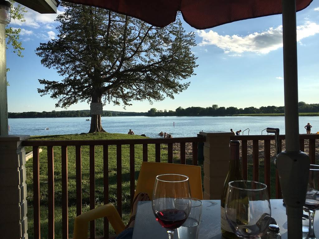 Fisher’s Club | restaurant | 425 Stratford St W, Avon, MN 56310, USA | 3203567372 OR +1 320-356-7372