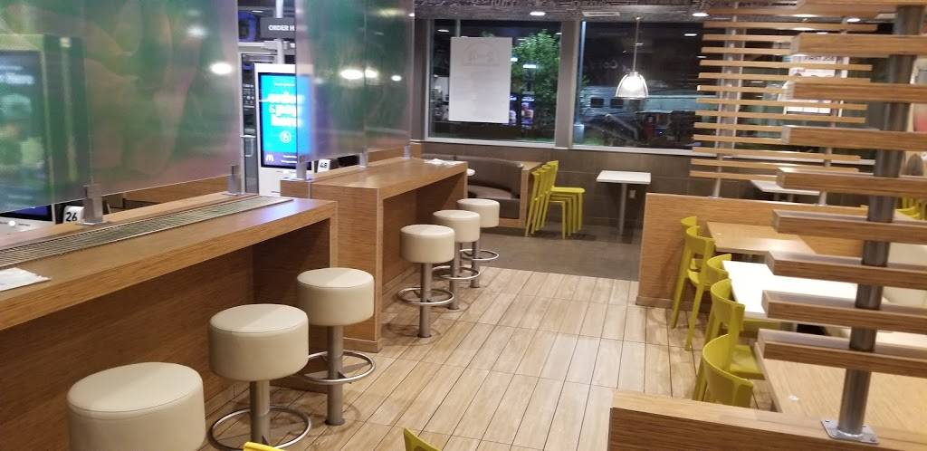 McDonalds | cafe | 1925 Gratiot Ave, Marysville, MI 48040, USA | 8103647494 OR +1 810-364-7494