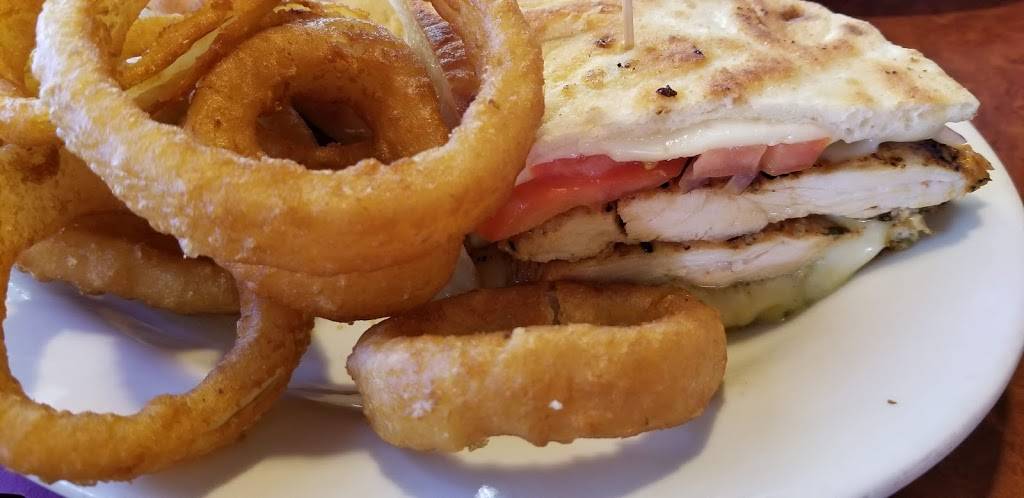 Broadway Diner | restaurant | 55 River Rd, Summit, NJ 07901, USA | 9082734353 OR +1 908-273-4353