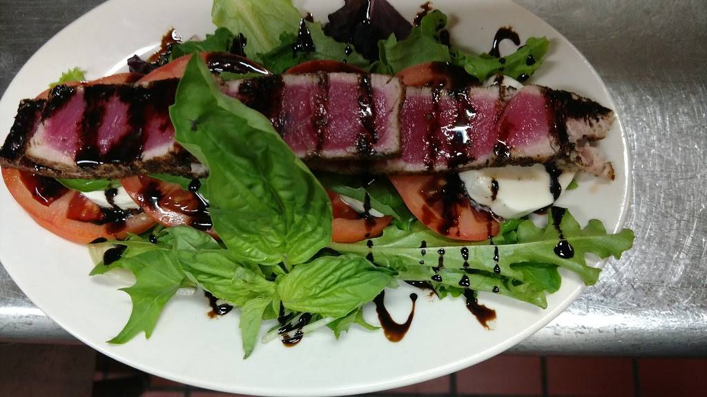 Curleys | restaurant | 96 State St, Auburn, NY 13021, USA | 3152525224 OR +1 315-252-5224