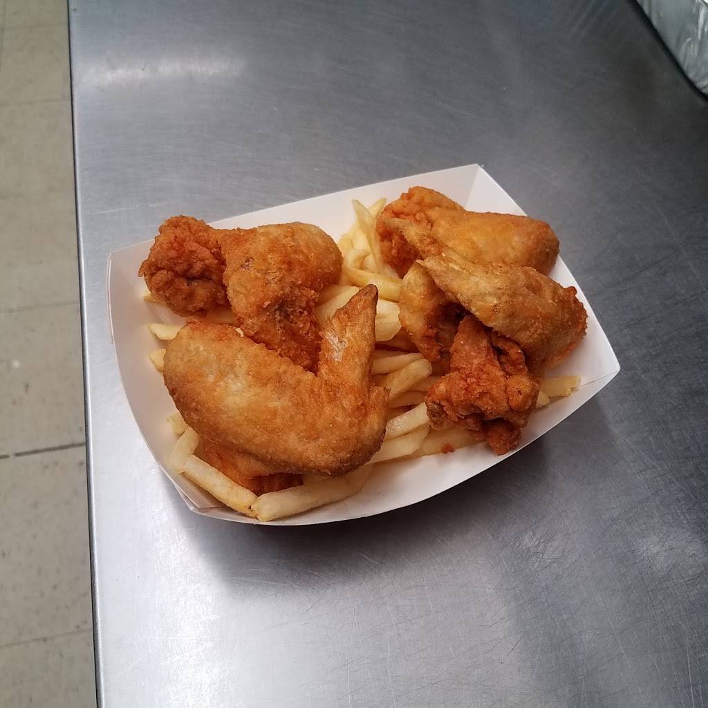 Kingfish Seafood | restaurant | 413 E 71st St, Chicago, IL 60619, USA | 7739943344 OR +1 773-994-3344