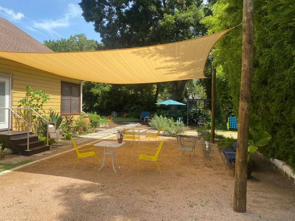 Happy Foods + SWOOP Wine Garden | restaurant | Swoop House & Gardens, 3012 Gonzales St, Austin, TX 78702, USA | 5123856700 OR +1 512-385-6700