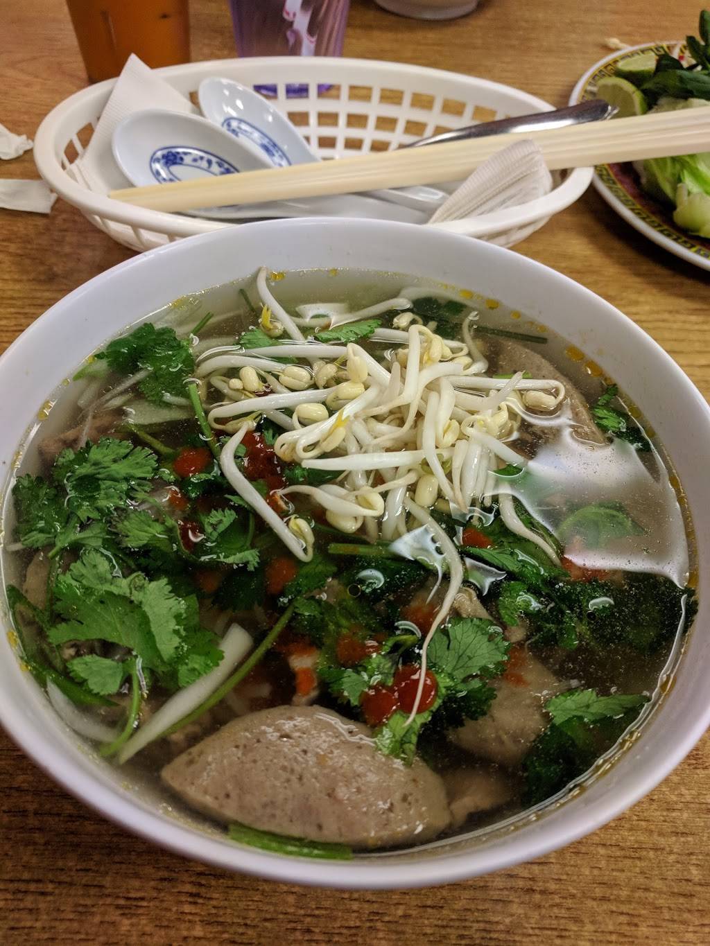 Vientiane Noodle Shop | restaurant | 3422 W National Ave, Milwaukee, WI 53215, USA | 4146728440 OR +1 414-672-8440