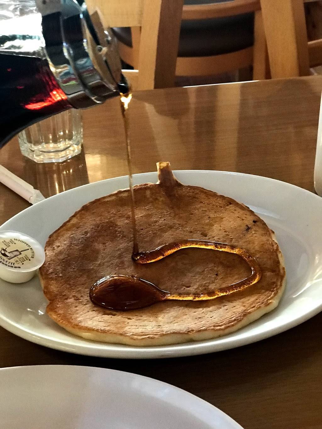 Sunset Grill | restaurant | 235 Ira Needles Blvd, Kitchener, ON N2N 0B5, Canada | 5195781124 OR +1 519-578-1124