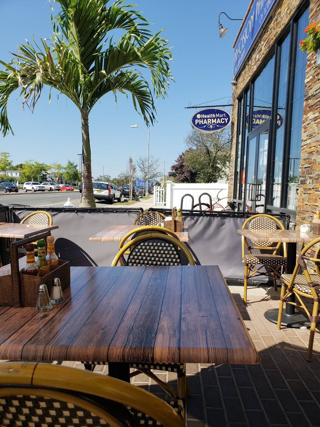 The Bungalow | restaurant | 631 E Park Ave, Long Beach, NY 11561, USA | 5166322501 OR +1 516-632-2501