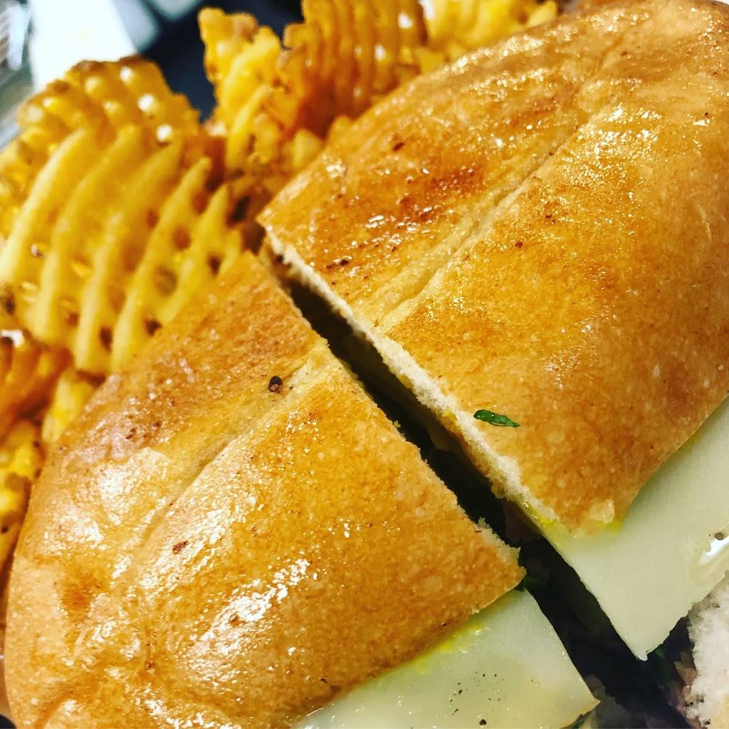 Felipes Mexican Restaurant | meal takeaway | 3434 W Central Ave, Wichita, KS 67203, USA | 3169429131 OR +1 316-942-9131