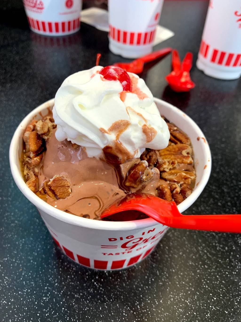 Freddys Frozen Custard & Steakburgers | restaurant | 3450 S Meridian Ave, Wichita, KS 67217, USA | 3162234322 OR +1 316-223-4322