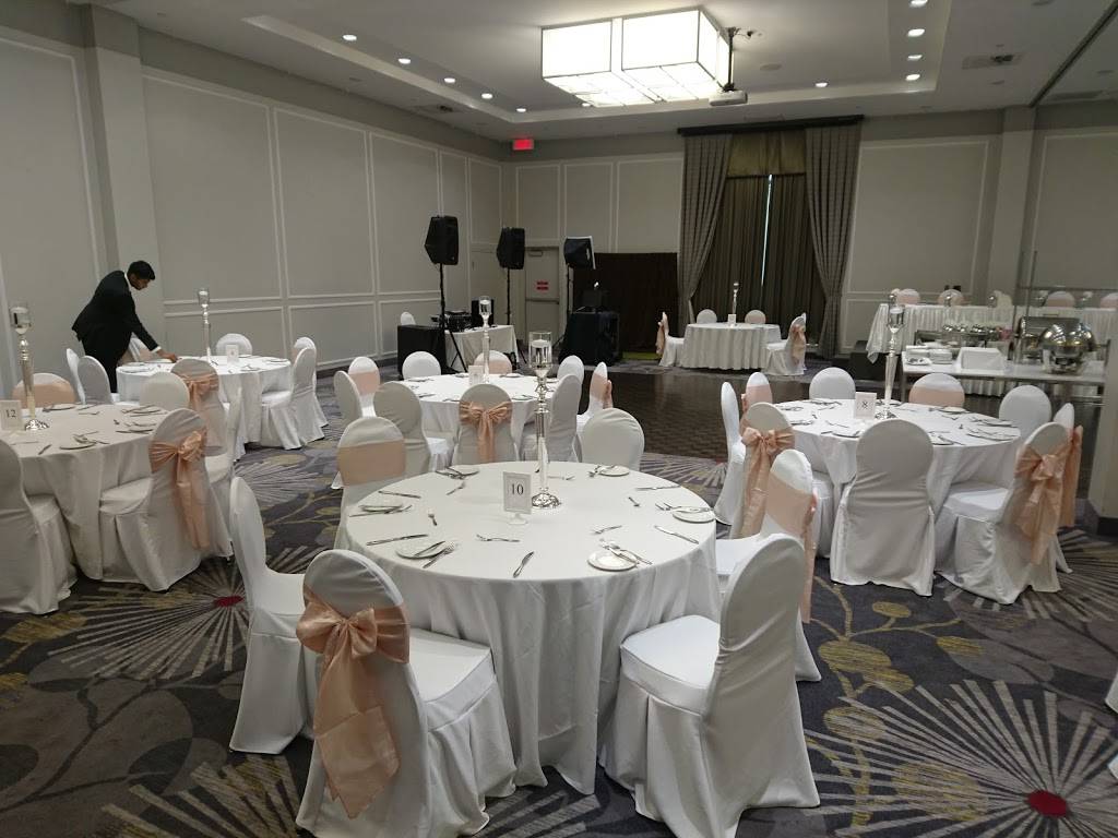 Chateau Royal Reception Hall | restaurant | boulevard du 1x2, 3500 Boulevard du Souvenir, Laval, QC H7V 1X2, Canada | 5143331000 OR +1 514-333-1000
