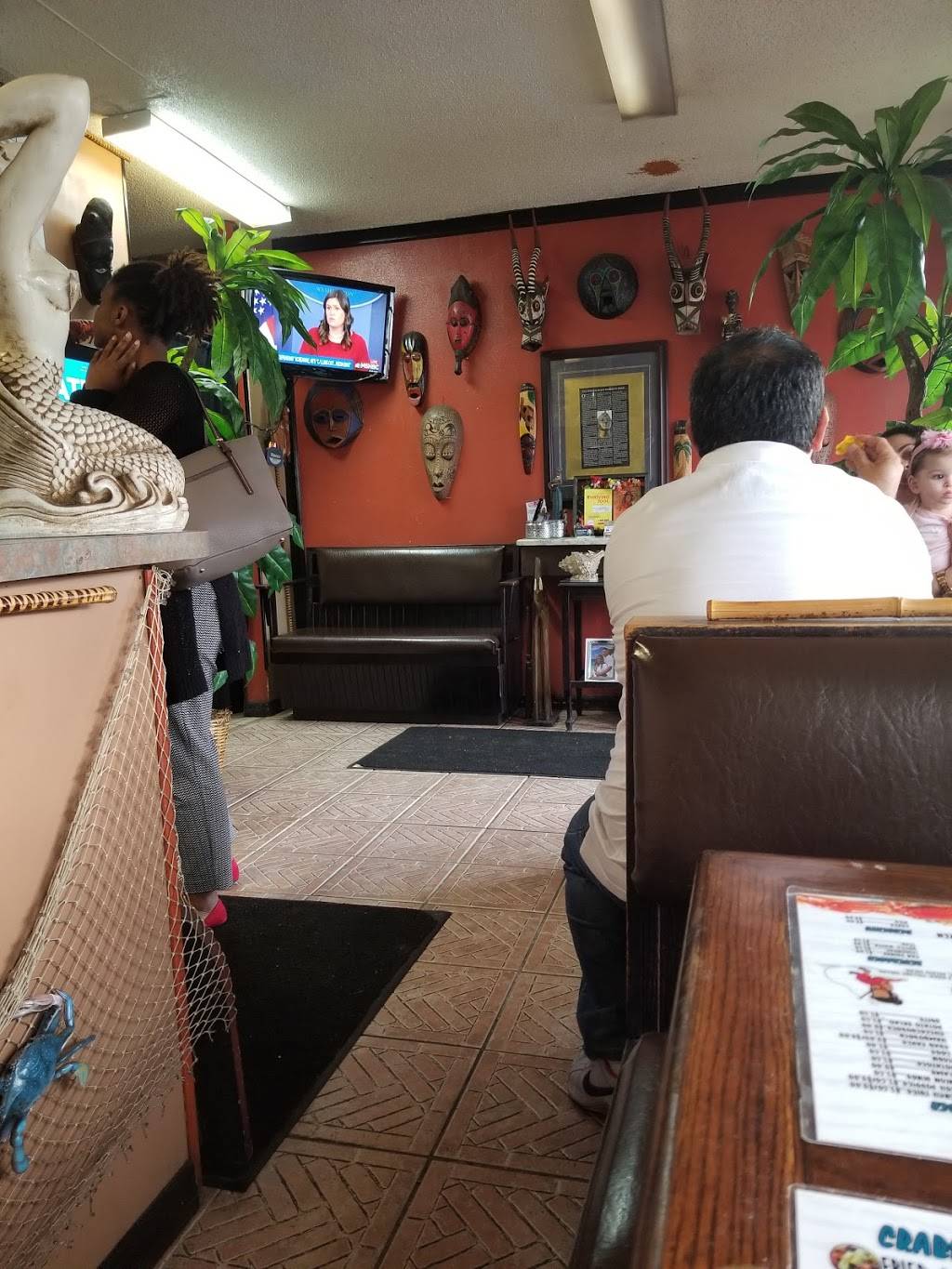 Ladies of the Sea & Soulfood | restaurant | 2705 E Dr M.L.K. Jr Blvd, Tampa, FL 33610, USA | 8132472722 OR +1 813-247-2722