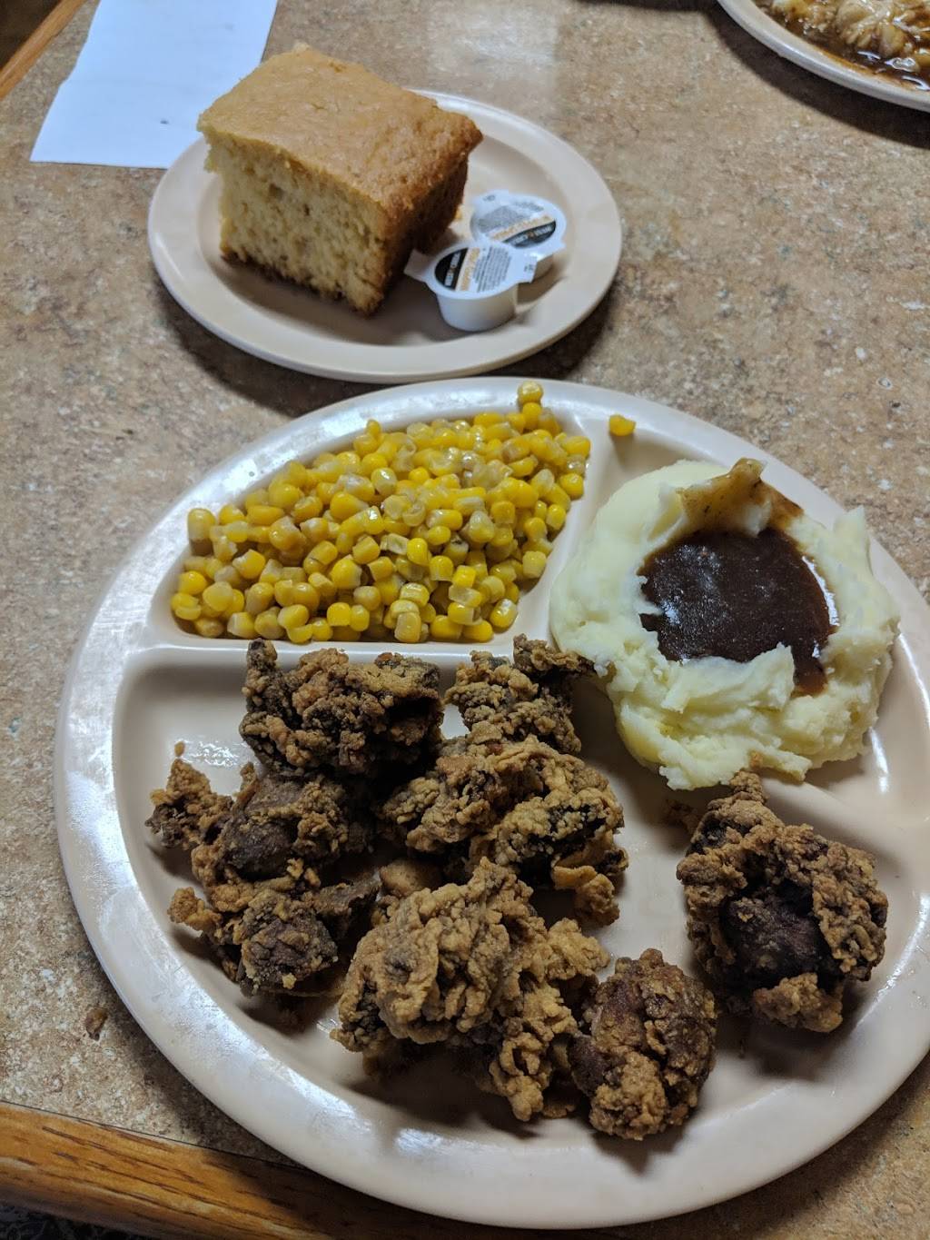 Snellgroves | restaurant | 109 S Collins St, Plant City, FL 33563, USA | 8137523652 OR +1 813-752-3652