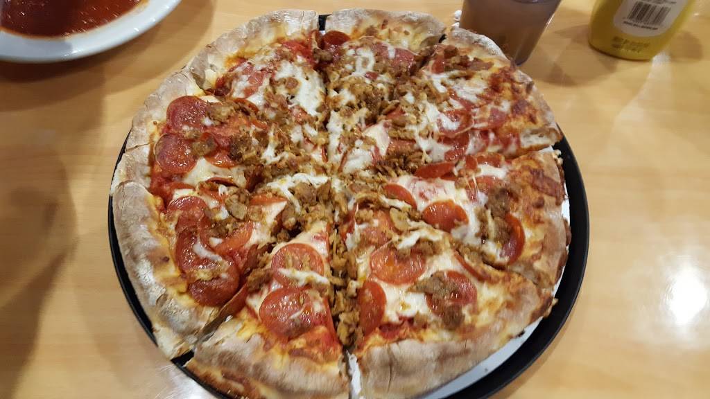 Masseys Pizza Sports Bar & Wings | restaurant | 771 S 30th St, Indian Mound Mall #221, Heath, OH 43056, USA | 7403440444 OR +1 740-344-0444
