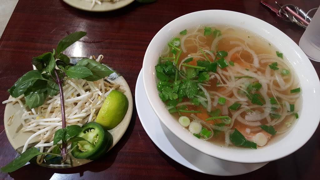 Thanh Binh Restaurant (Phở) | restaurant | 2119 E Ball Rd, Anaheim, CA 92806, USA | 7146359531 OR +1 714-635-9531