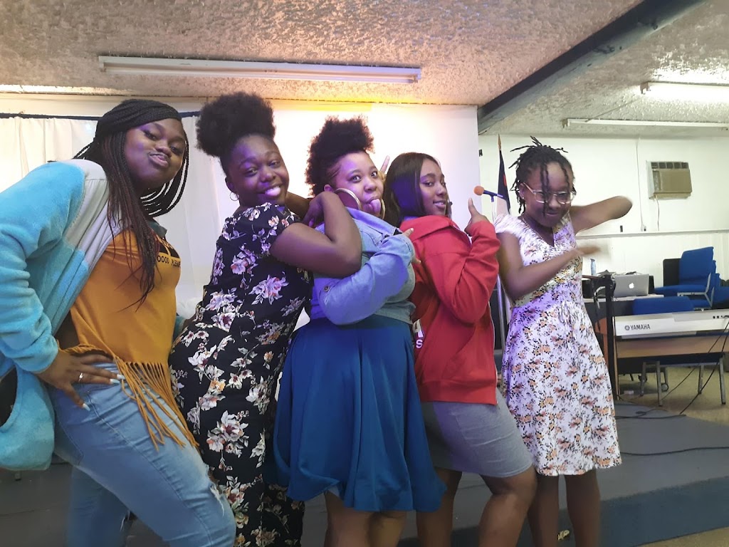 Mt Calvary Free Will Baptist Church | restaurant | 2743 N Sherman Dr, Indianapolis, IN 46218, USA | 3175474123 OR +1 317-547-4123