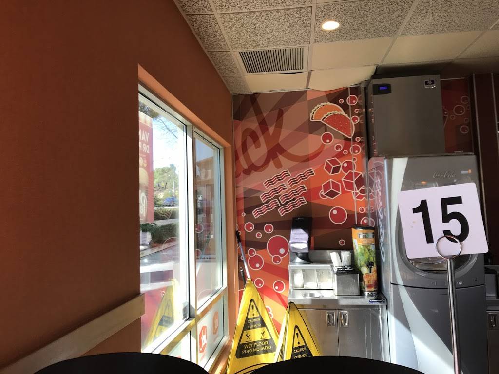 Jack in the Box | restaurant | 4901 Verdugo Way, Camarillo, CA 93012, USA | 8059875159 OR +1 805-987-5159