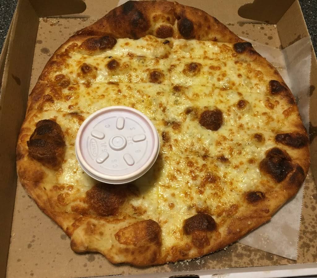 Hunners Pizza & Restaurant | restaurant | 811 Station St, Sturgeon, PA 15082, USA | 7249269636 OR +1 724-926-9636