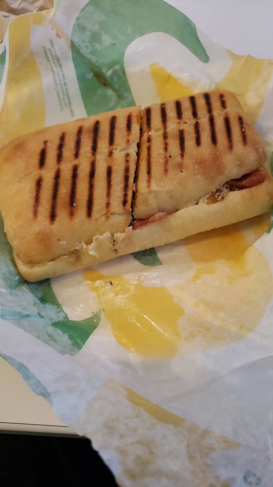 Subway | restaurant | 8650 Genesee Ave Suite 238, San Diego, CA 92122, USA | 8586780129 OR +1 858-678-0129