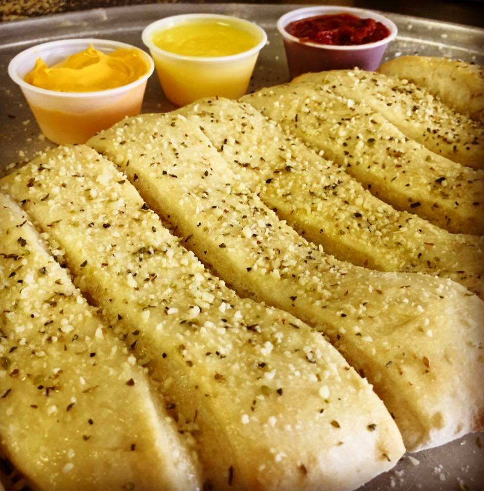 Papas Pizzeria | restaurant | 69045 M62, Suite J, Edwardsburg, MI 49112, USA | 2696630097 OR +1 269-663-0097