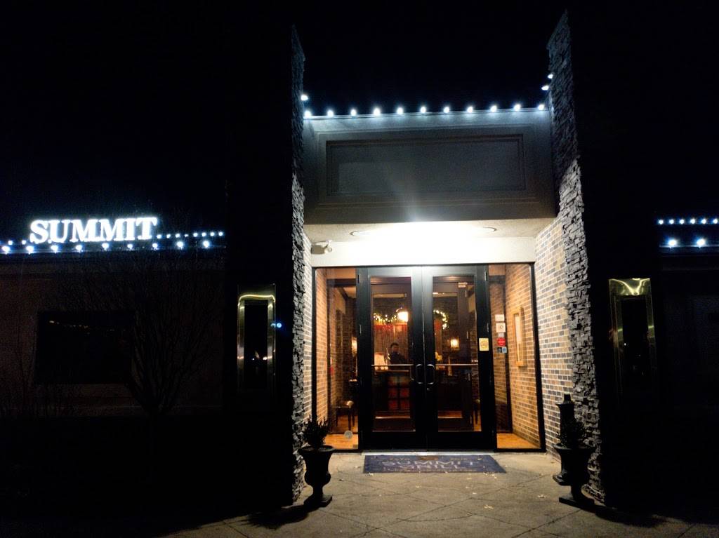 Summit Grill & Bar | restaurant | 4835 NE Lakewood Way, Lees Summit, MO 64064, USA | 8167951299 OR +1 816-795-1299