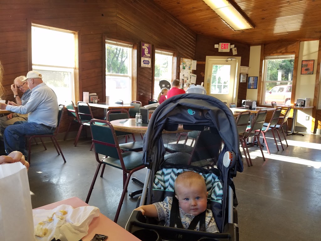 Ikes Donut Shop | bakery | 909 N Summit St, Arkansas City, KS 67005, USA | 6204427610 OR +1 620-442-7610